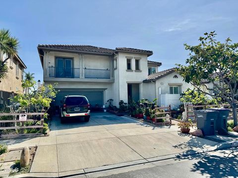 Photo of 3554 Dunkirk Drive, Oxnard, CA 93035 (MLS # V1-35265)