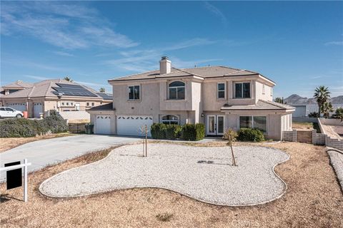 Photo of 16245 Ridge View Drive, Apple Valley, CA 92307 (MLS # HD26045918)
