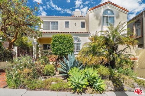 Photo of 1121 21st Street #1, Santa Monica, CA 90403 (MLS # 26702119)