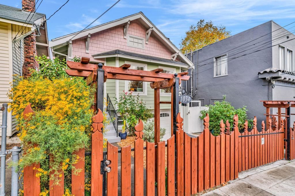 Photo of 1034 E 21St St, Oakland, CA 94606 (MLS # 41120919)