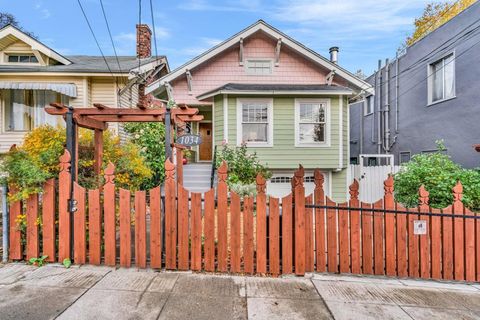 Photo of 1034 E 21St St, Oakland, CA 94606 (MLS # 41120919)