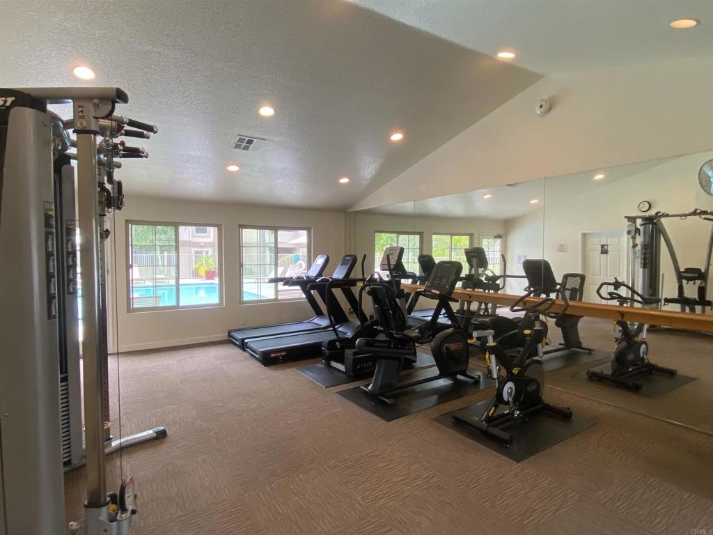 10347 Azuaga Street 85