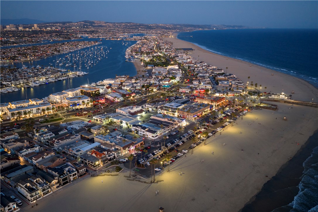 2212 W Oceanfront