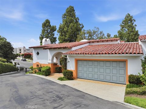 Photo of 1 Via La Cima, Rancho Palos Verdes, CA 90275 (MLS # PV26009597)
