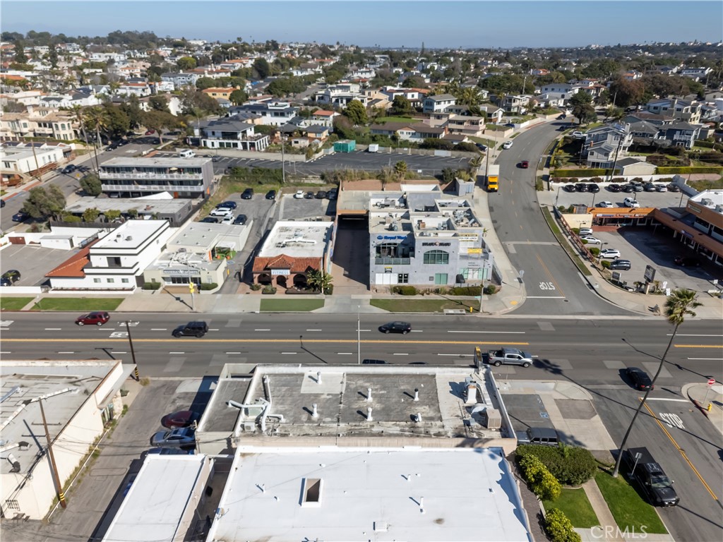 1215 S Pacific Coast