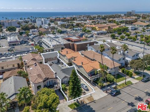 Tiny photo for 213 S Francisca Avenue, Redondo Beach, CA 90277 (MLS # 25580203)