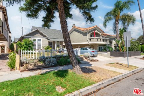 Tiny photo for 213 S Francisca Avenue, Redondo Beach, CA 90277 (MLS # 25580203)