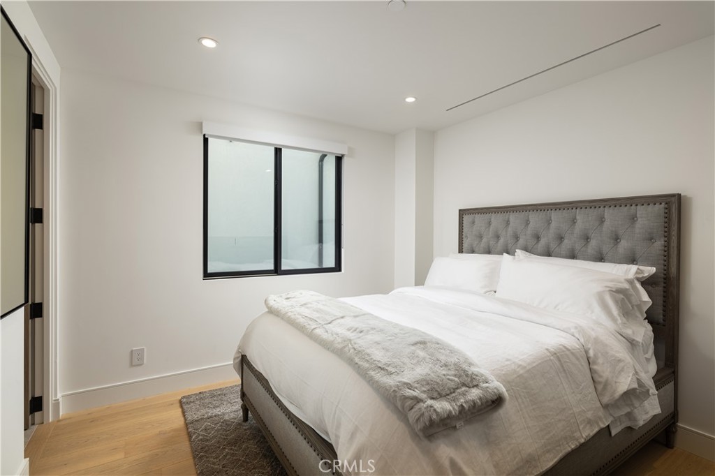 Corona del Mar South of PCH (CDMS) - Residential