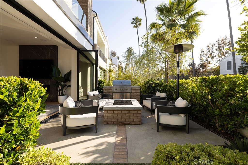 Corona del Mar South of PCH (CDMS) - Residential