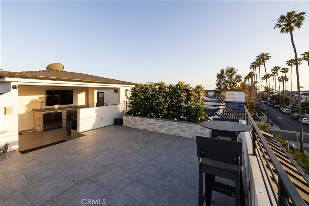 Corona del Mar South of PCH (CDMS) - Residential