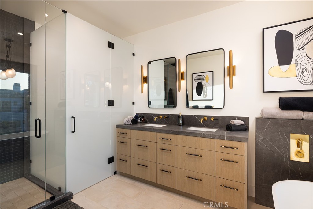 Corona del Mar South of PCH (CDMS) - Residential