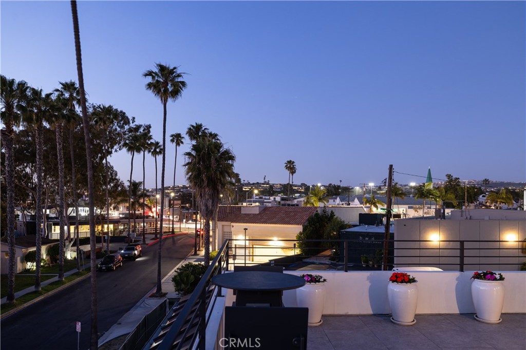 Corona del Mar South of PCH (CDMS) - Residential