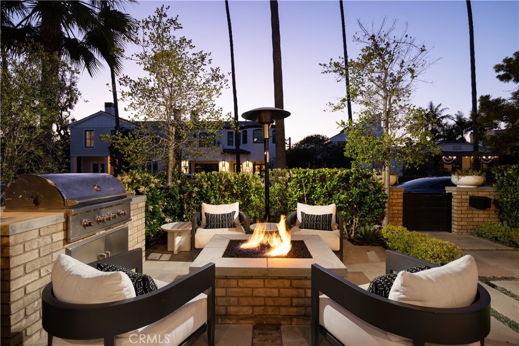 Corona del Mar South of PCH (CDMS) - Residential