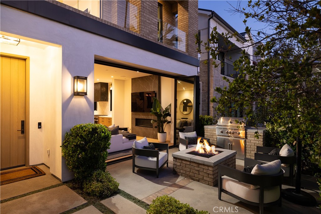 Corona del Mar South of PCH (CDMS) - Residential