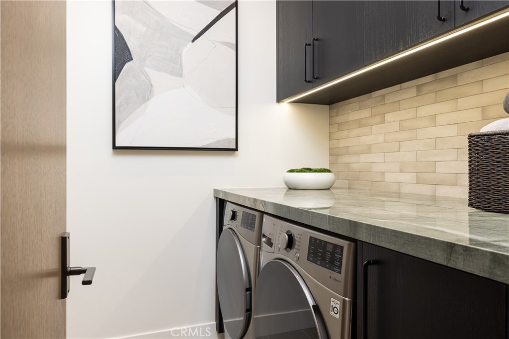 Corona del Mar South of PCH (CDMS) - Residential