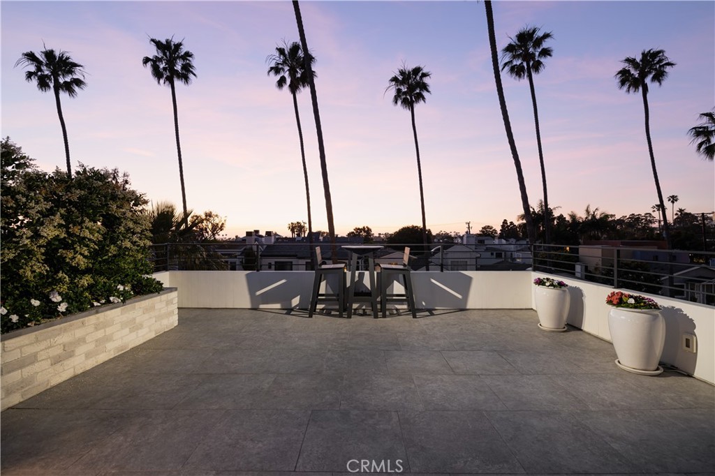 Corona del Mar South of PCH (CDMS) - Residential