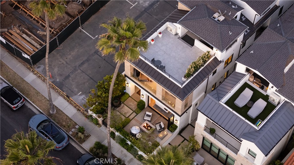 Corona del Mar South of PCH (CDMS) - Residential