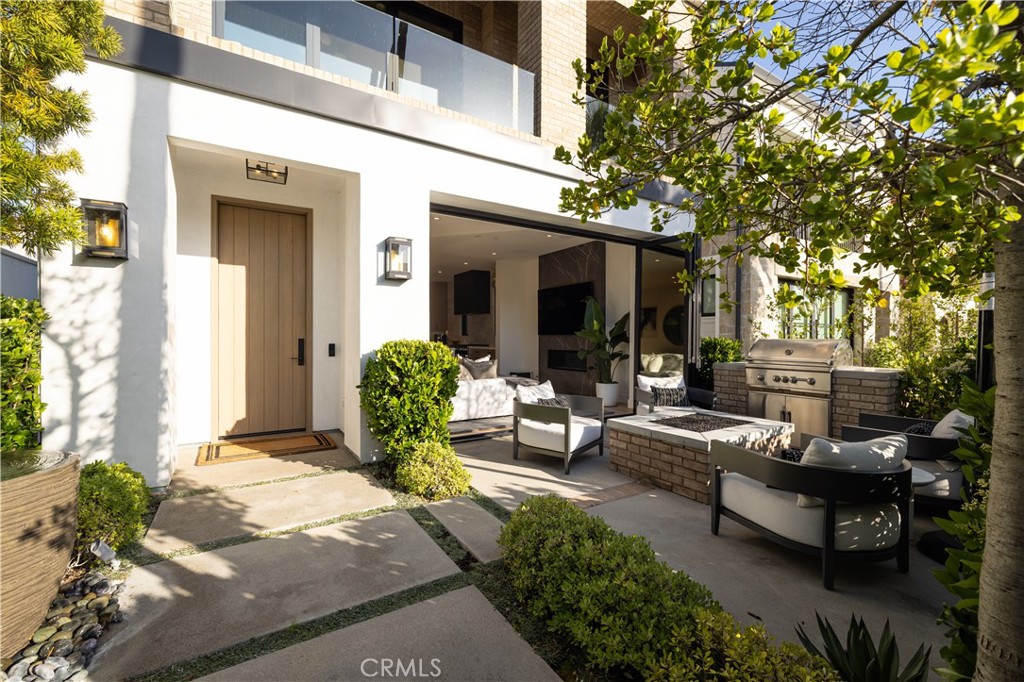 Corona del Mar South of PCH (CDMS) - Residential