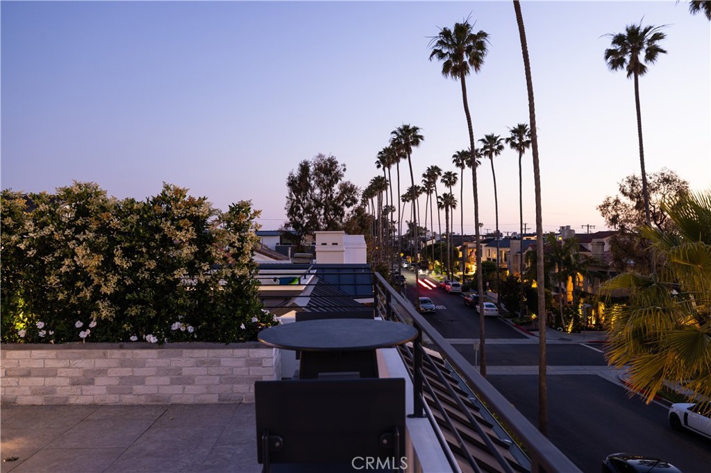Corona del Mar South of PCH (CDMS) - Residential