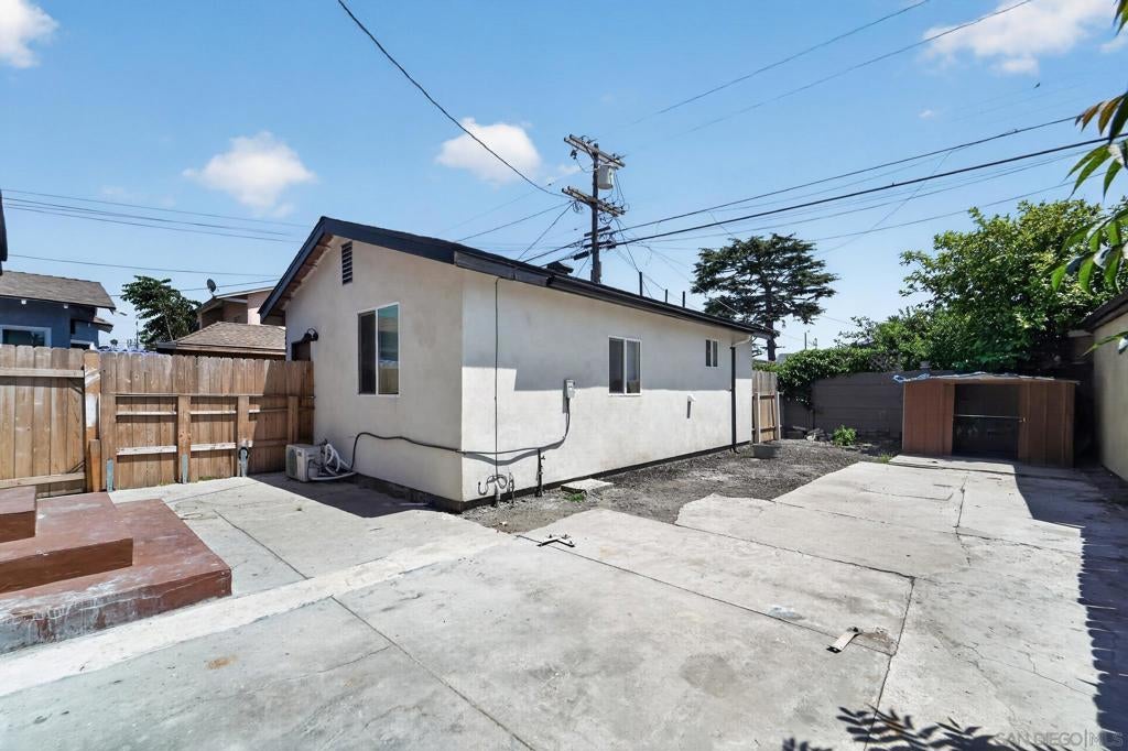 1442 W 69Th