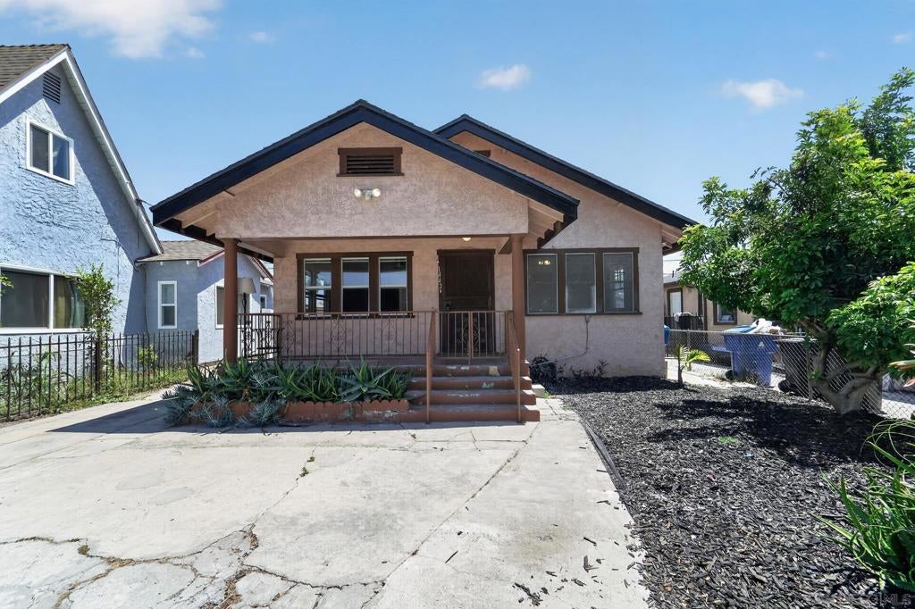 1442 W 69Th