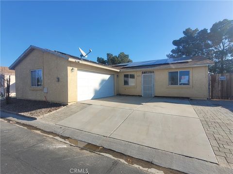 Photo of 25064 Avenida Laredo, Barstow, CA 92311 (MLS # HD26025772)