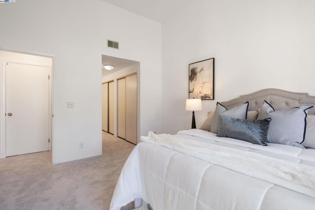 RICHMOND HEIGHTS - Residential