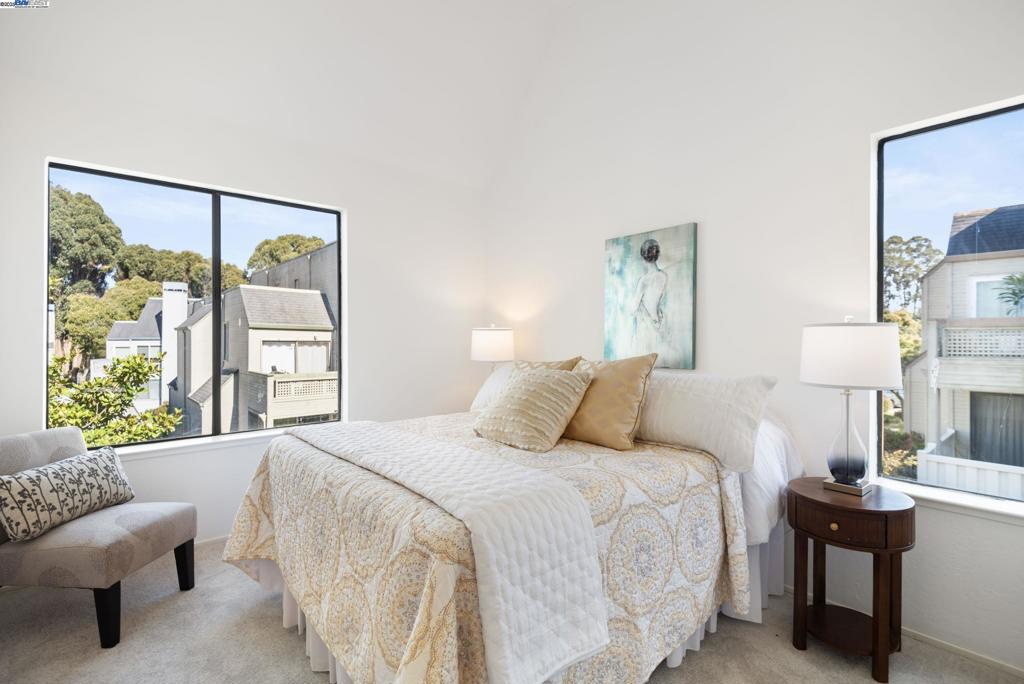RICHMOND HEIGHTS - Residential