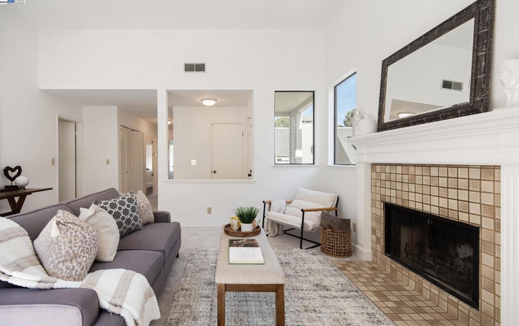 RICHMOND HEIGHTS - Residential