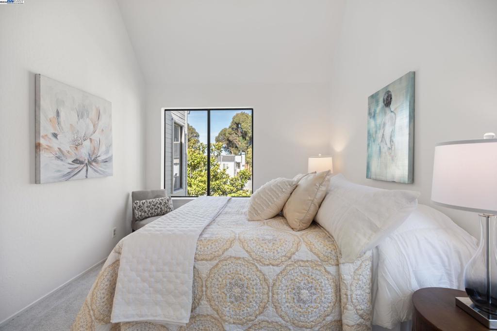 RICHMOND HEIGHTS - Residential