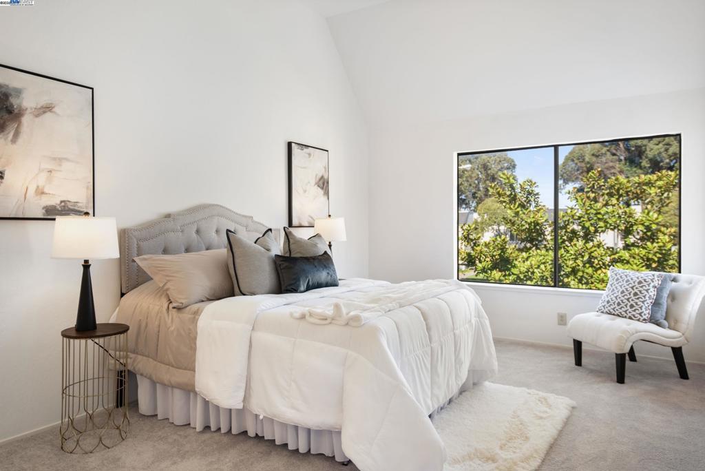 RICHMOND HEIGHTS - Residential