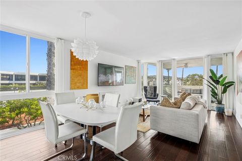 Photo of 775 Avocado Ave, Corona Del Mar, CA 92625 (MLS # NP25249513)