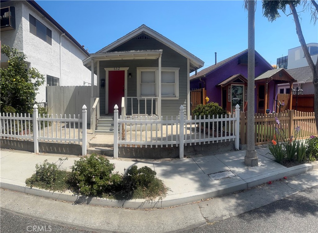 Welcome to this delightful bungalow located in one of Santa Monica’s most sought-after neighborhoods. Just a short stroll to the beach, trendy restaurants, vibrant bars, boutique shops, and the world-famous Abbot Kinney Boulevard and Venice Boardwalk, this home offers the best of coastal living right at your doorstep.
Nestled on a quiet, tree-lined street, this cozy property is ideal for first-time homebuyers or savvy investors. Enjoy easy access to public transportation, while still enjoying the peace and privacy of a serene residential area.
The home features [insert key interior features like living room with natural light,3 bed rooms ,1 bath etc. with a welcoming layout that’s full of potential. Whether you're looking to settle in or expand your portfolio, this property is a rare opportunity in an unbeatable location.
Don’t miss your chance to own a slice of Santa Monica paradise!