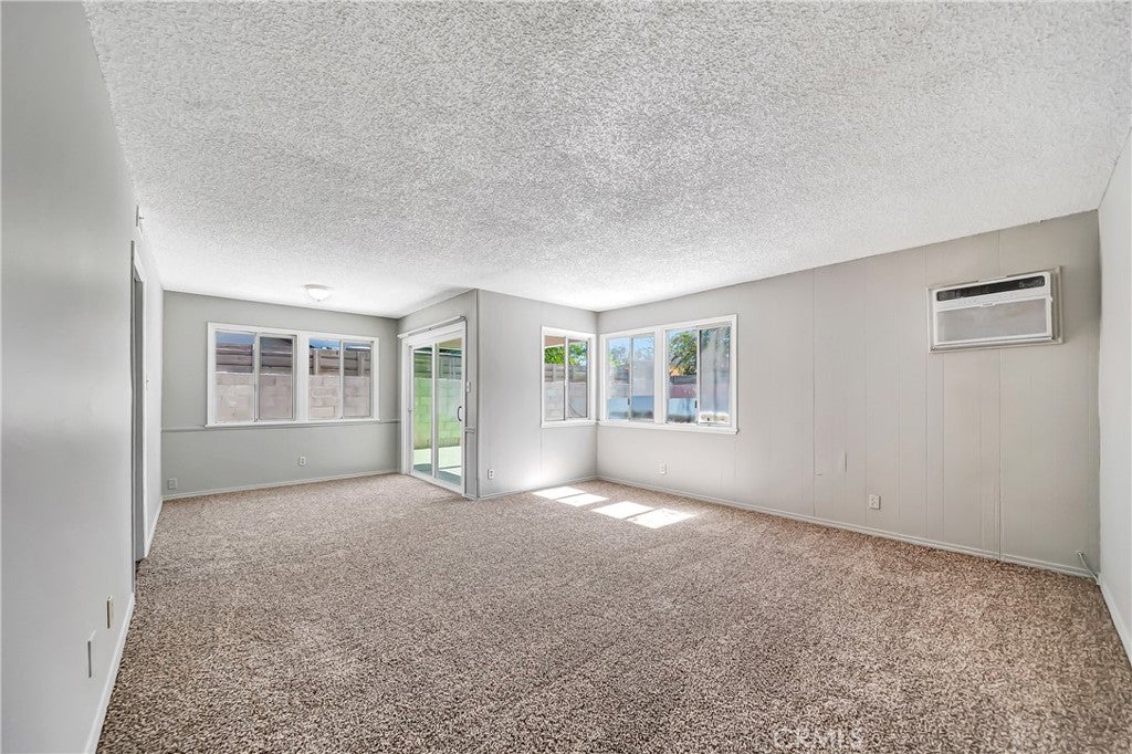 1438 W Avenue H-14