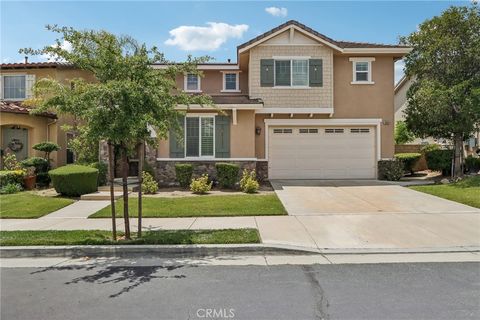 Photo of 19636 Alyssa Drive, Newhall, CA 91321 (MLS # SR26117300)