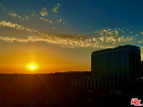 Photo of 999 N Doheny Drive #812, West Hollywood, CA 90069 (MLS # 25601623)