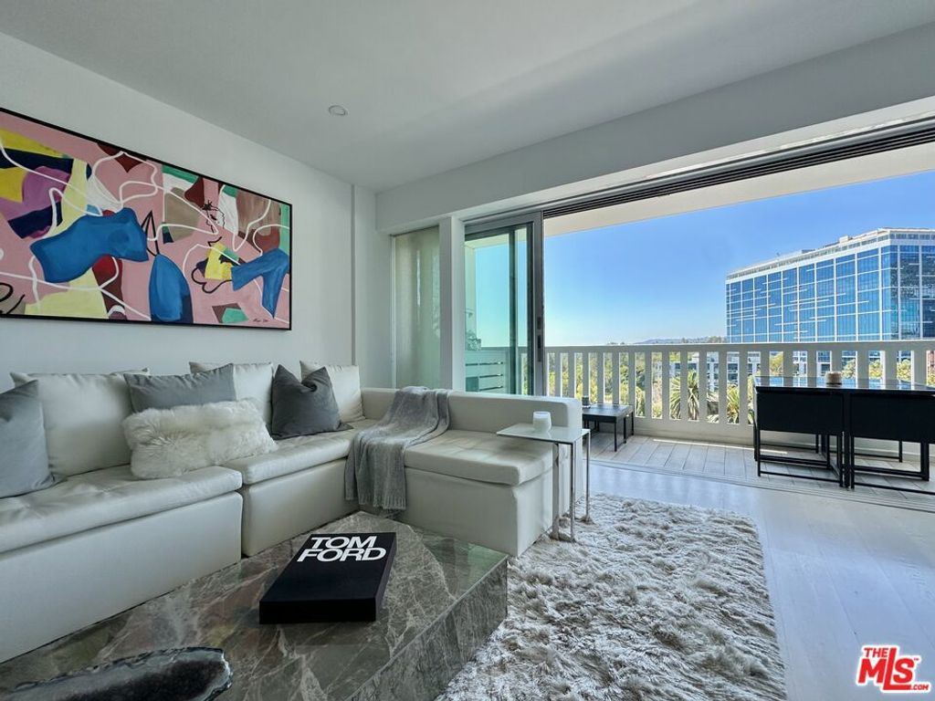 Photo of 999 N Doheny Drive #812, West Hollywood, CA 90069 (MLS # 25601623)