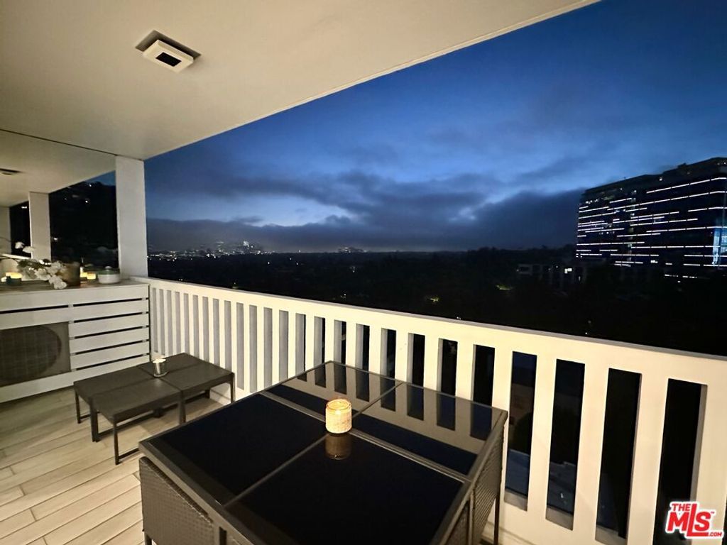 Photo of 999 N Doheny Drive #812, West Hollywood, CA 90069 (MLS # 25601623)