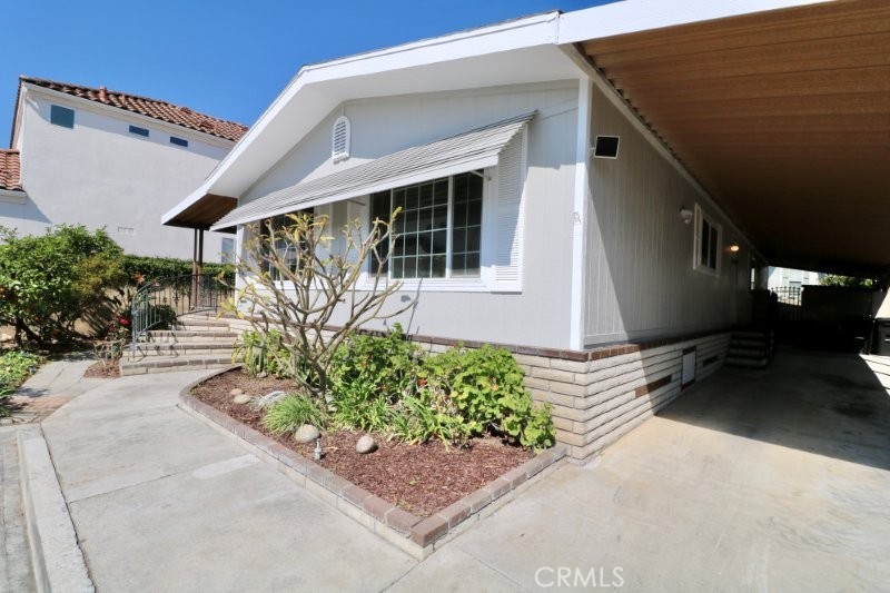 1381 Harbor Lake Avenue 32