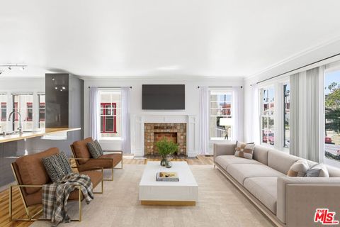 Photo of 222 N New Hampshire Avenue, Los Angeles, CA 90004 (MLS # 26831943)