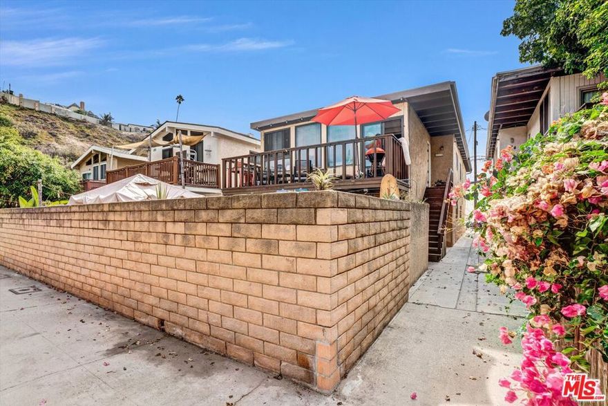 Own a Duplex a few Yards from the Beach in Beautiful Playa Del Rey ! Top Unit is 4 Bed / 2 Bath and Lower Unit is 3 Bed  2 Bath. Each Unit has a Garage, 1 Balcony and Patio,  and a over 1,300 SQ Feet of Living Space. One Unit Can Be Delivered Vacant.  Motivated Seller