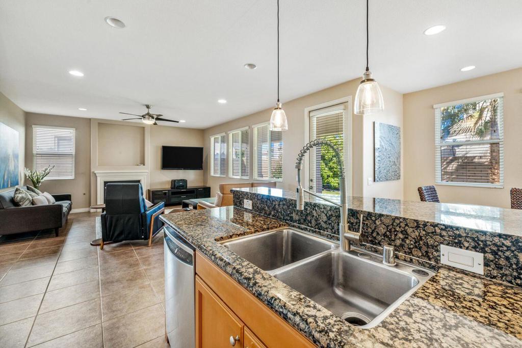 Paseo Vista - Residential