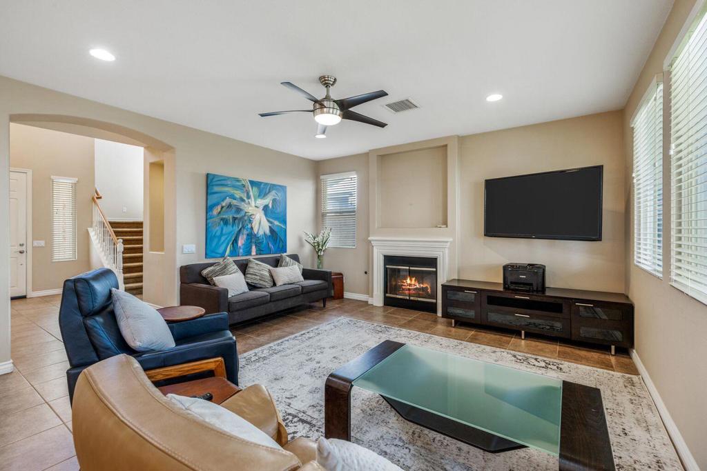 Paseo Vista - Residential