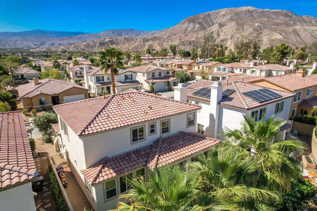 Paseo Vista - Residential