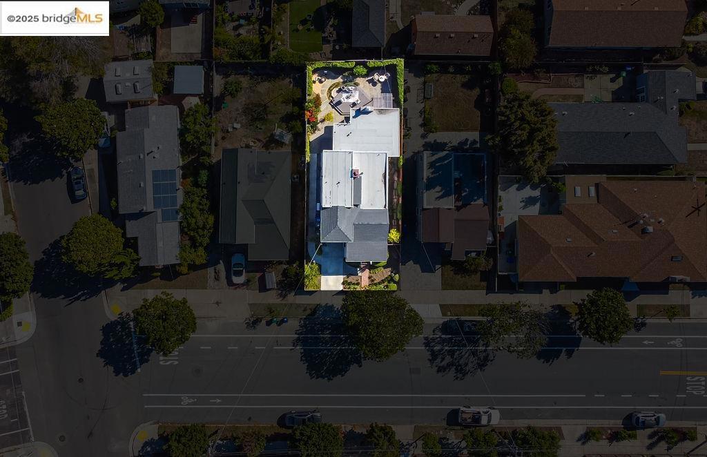 NE RICHMOND - Residential