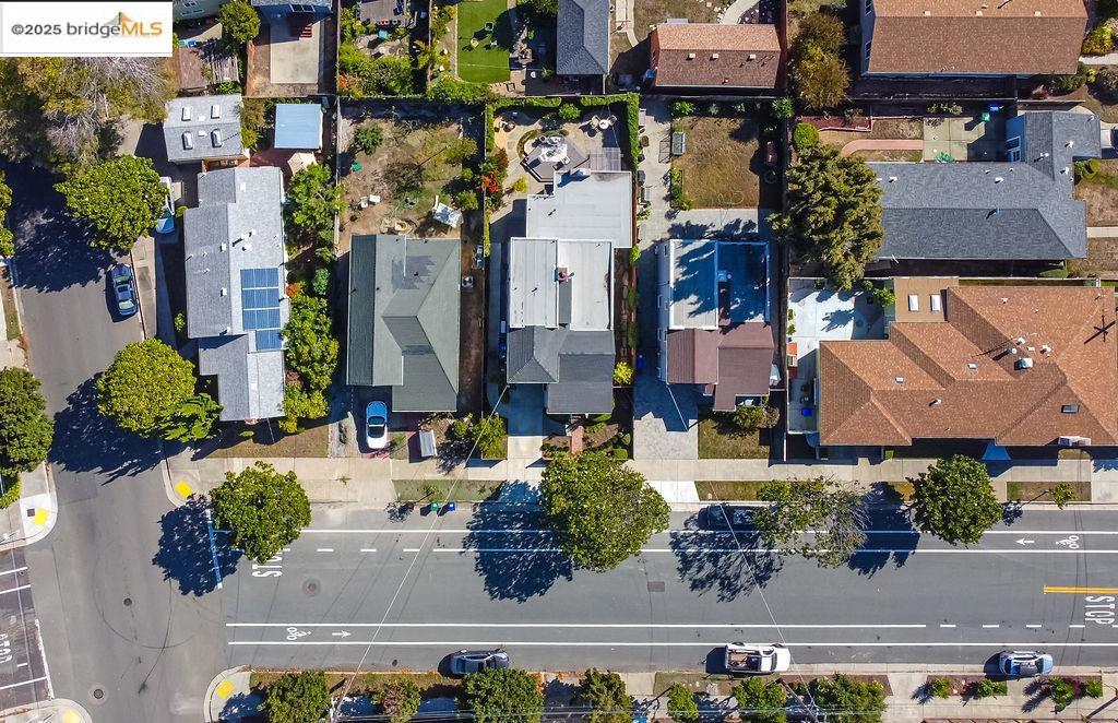 NE RICHMOND - Residential