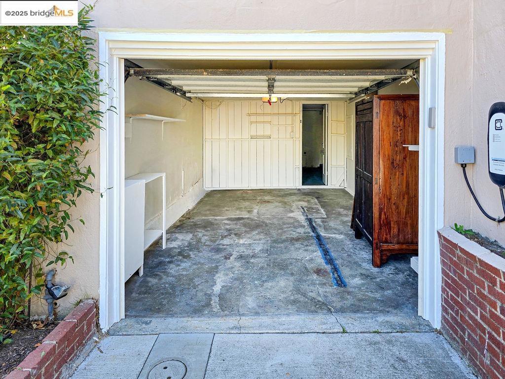 NE RICHMOND - Residential