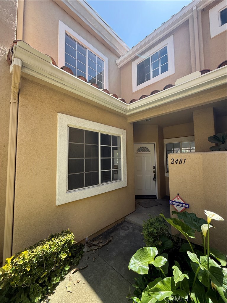 2481 Paseo Circulo