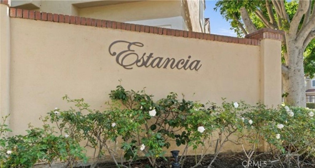 2481 Paseo Circulo