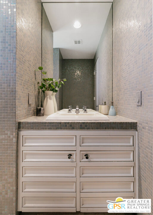 Marrakesh C.C. - Residential Lease